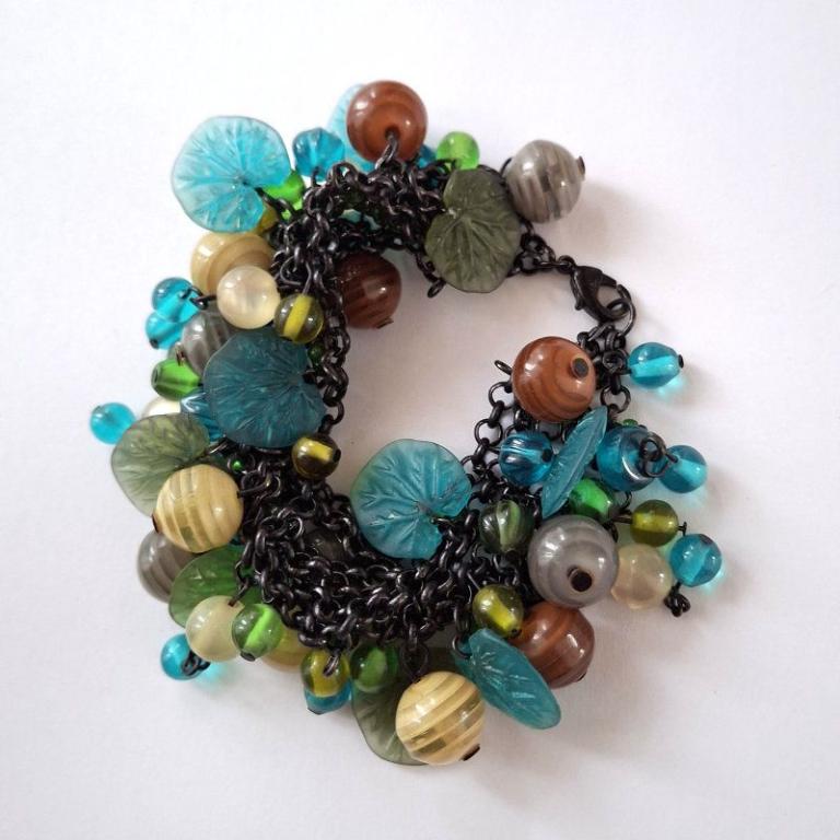 Boho Armband mit Glasblättern & Perlen, 80er Jahre