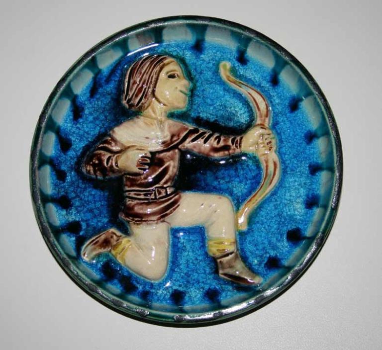 Karlsruhe Teller Keramik Sternzeichen Schütze mit spez. Glasur