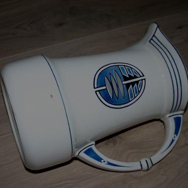 Jugendstil Krug wunderschön, mit blauem Dekor