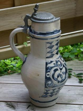 Westerwälder Henkelkrug gross - speziell