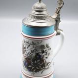 Humpen mit Lithografie im Stand