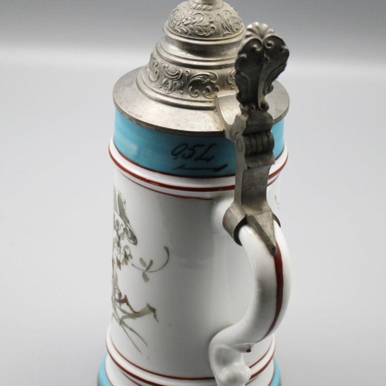 Humpen mit Lithografie im Stand