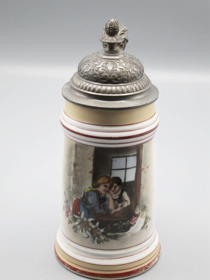 Humpen mit Lithografie im Stand