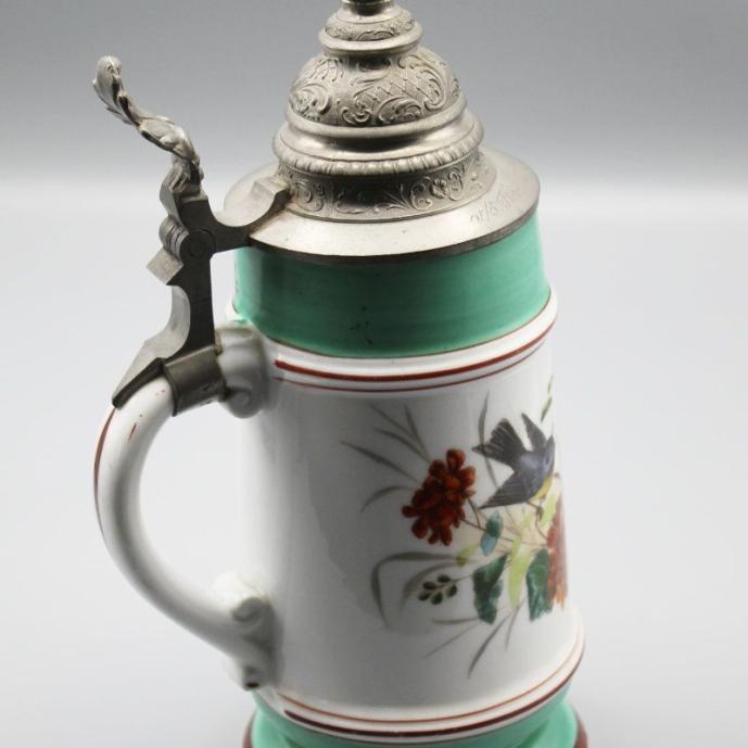 Humpen mit Lithografie im Stand