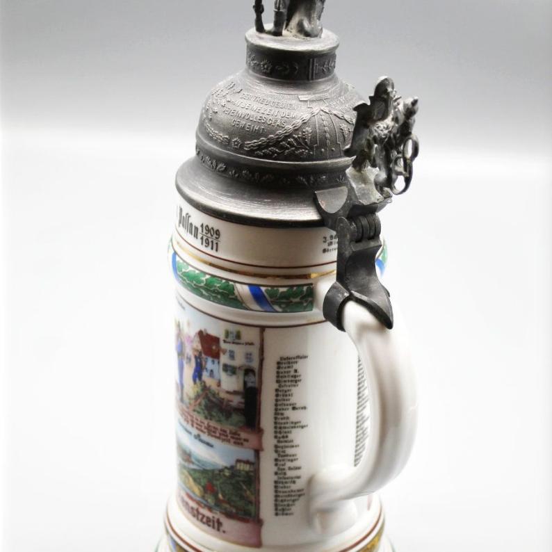 Humpen Bierkrug mit Lithografie im Stand