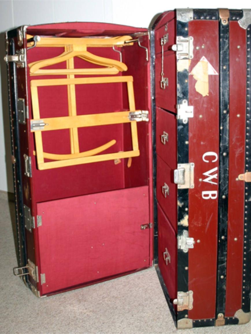 grosser Schrankkoffer in top-Zustand vintage Inhalt