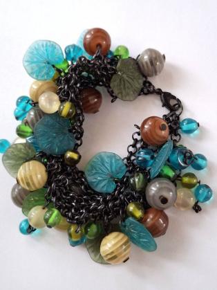 Boho Armband mit Glasblättern & Perlen, 80er Jahre