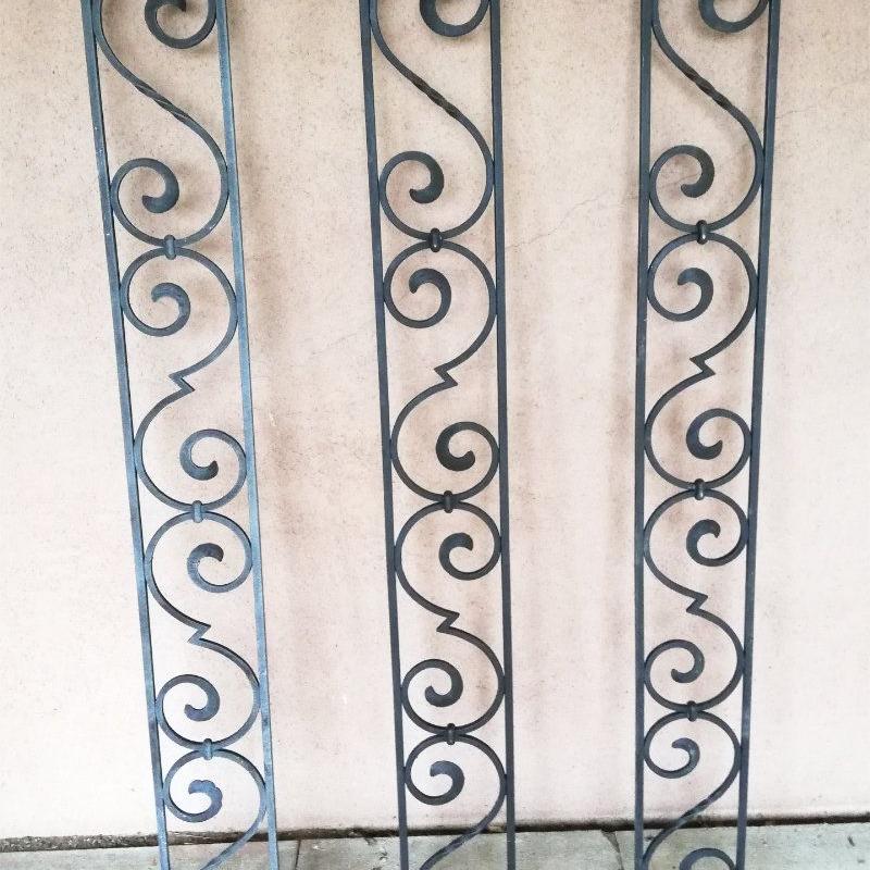 Schmiedeisengitter - Fenstergitter Blumenhalter