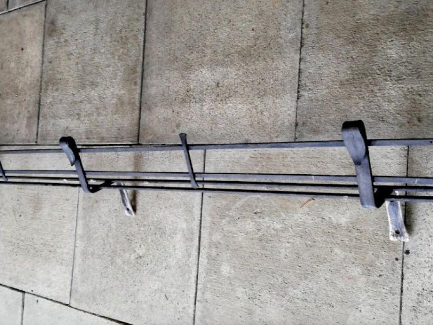 Schmiedeisengitter - Blumenhalter Fenster