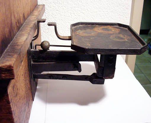 antike Sackwaage, Holzwaage, Bauernwaage