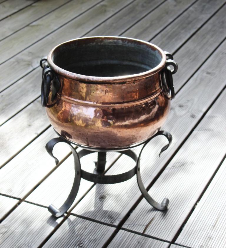 Kupfertopf Schmiedeisenfuss